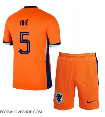 Holandsko Nathan Ake #5 Dětské Domácí Dres ME 2024 Krátký Rukáv (+ trenýrky)